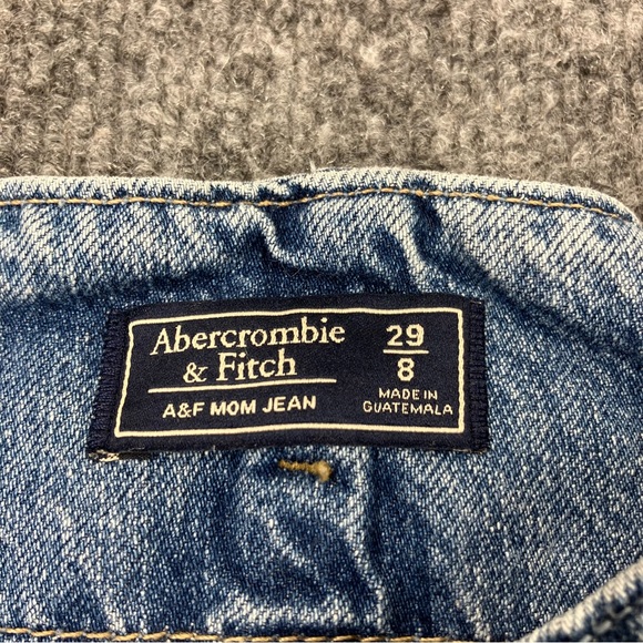 Abercrombie and Fitch mom high rise jean light wash jeans 8/29 parachute barrel - Picture 5 of 10